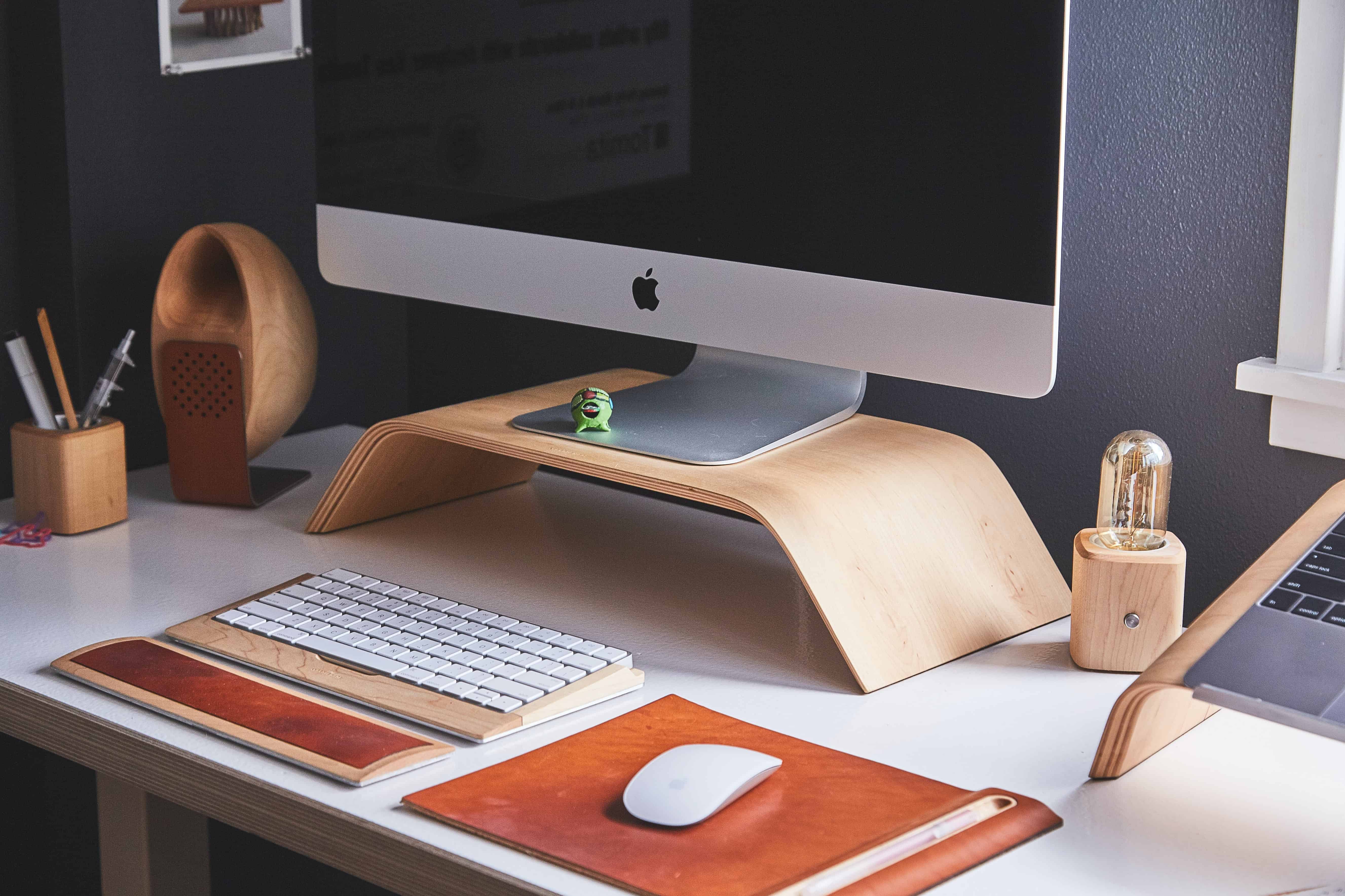 Desk Job Def 3 Ways to Stay Healthy While Working a Desk Job - Digital Health Buzz!