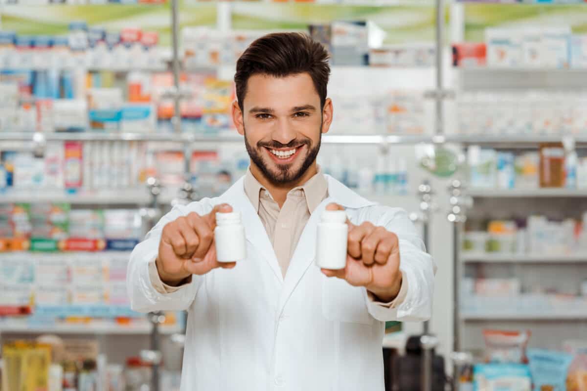 Pharmacy Technician Salaries: Average Pay, Factors That Affect Wages, and Benefits